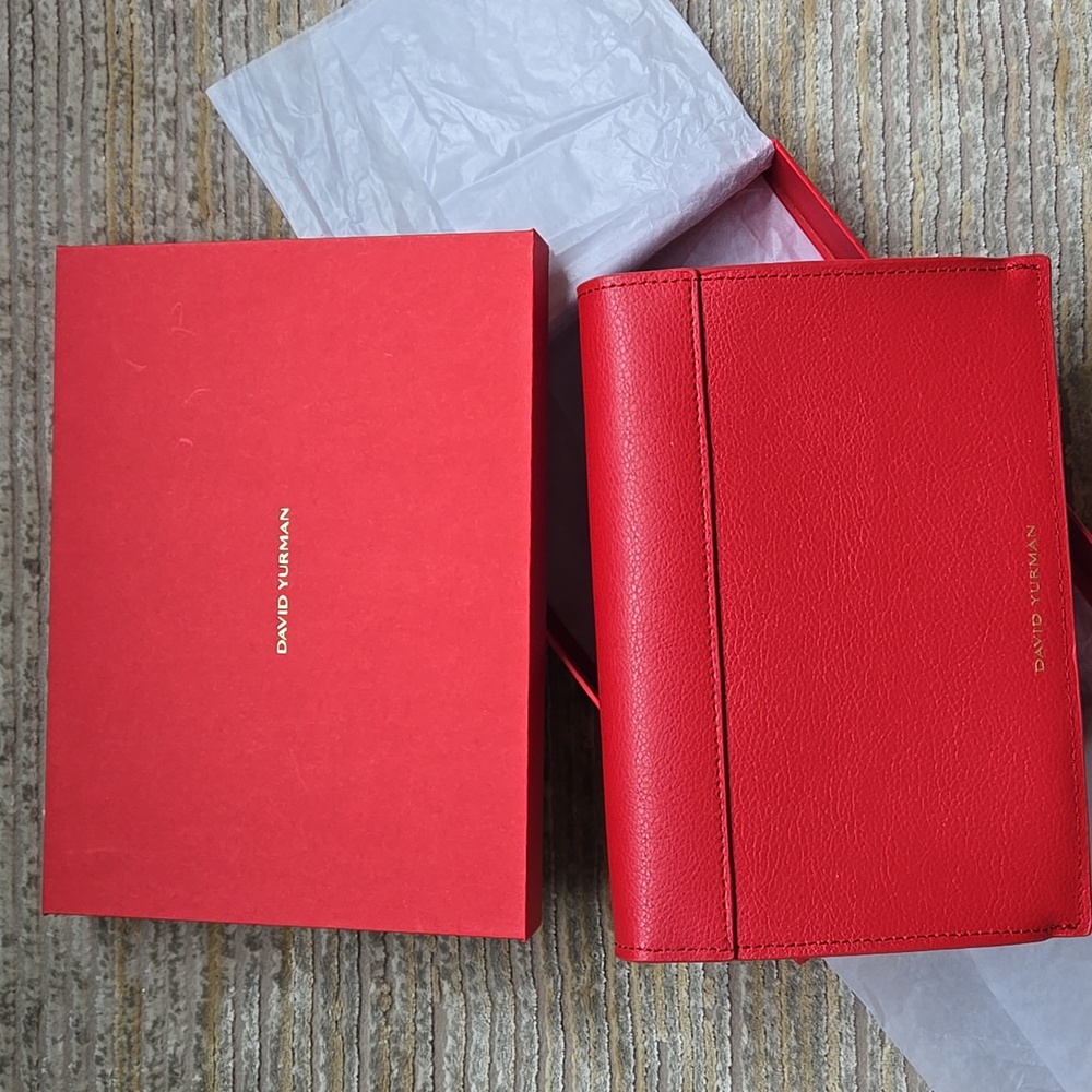 David Yurman Red Leather Clutch and Matching Gift Box - Picture 6 of 6